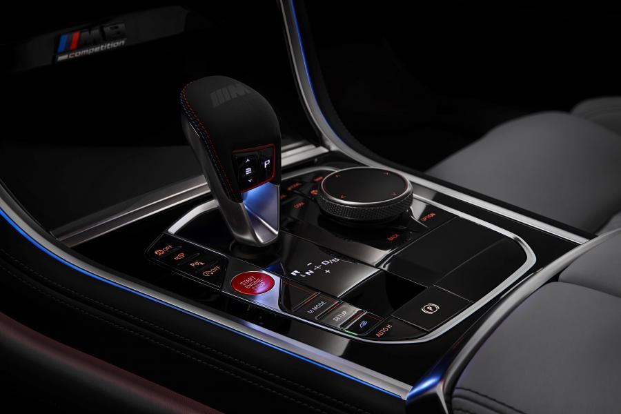 Детали интерьера BMW M8 Competition Gran Coupe (F93) 2019 года  (WW) (фото 110 из 139)
